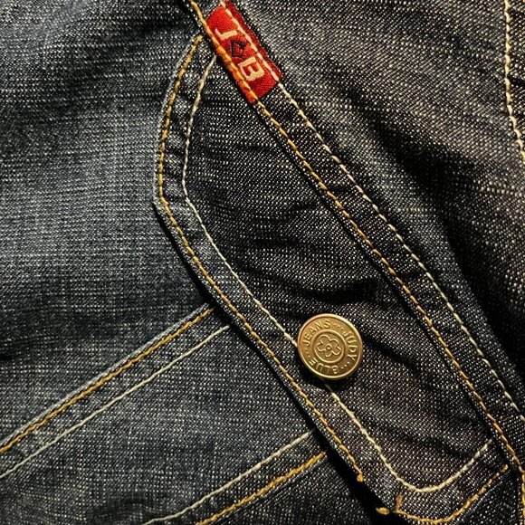 JUDY BLUE Cropped Denim Jean Jacket Medium Blue Wash - Logo Buttons - EUC Size M - Picture 6 of 7